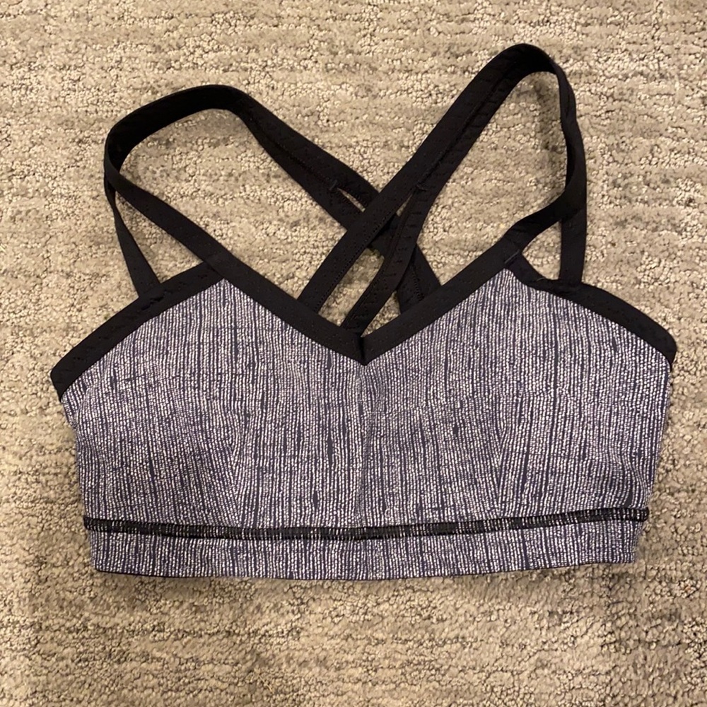 Lululemon sports bra